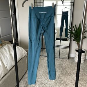 Alphalete amplify leggings!